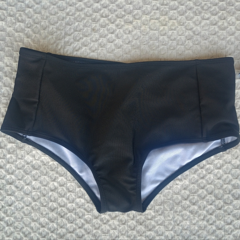 Bathing Suit - Picture 4 of 7